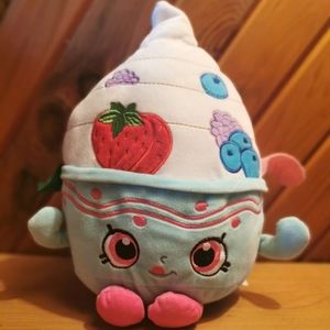 Shopkins Yo-chi Plush